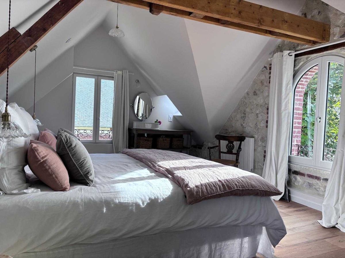 Annonce Airbnb populaire: Exceptional 5 bedroom house near the beach à Trouville Sur Mer