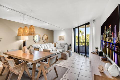 Tropical Retreat with Beach & Resort Amenities