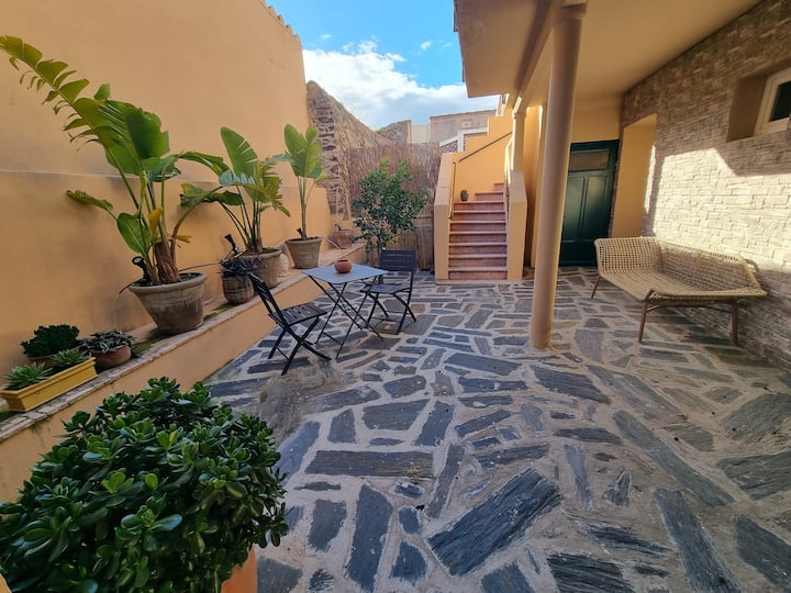 Maison T3 Rénovée à Collioure, 2 Chambres, Balcon - Collioure