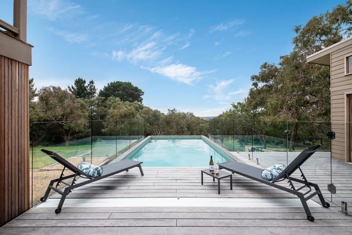 Long View – Heated Pool in Red Hill