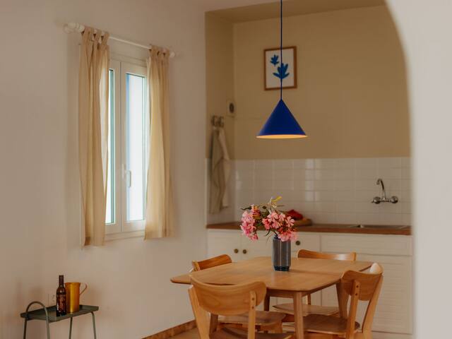 Studio 16 gallery image 2