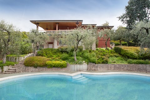Villa Pirandello With Pool