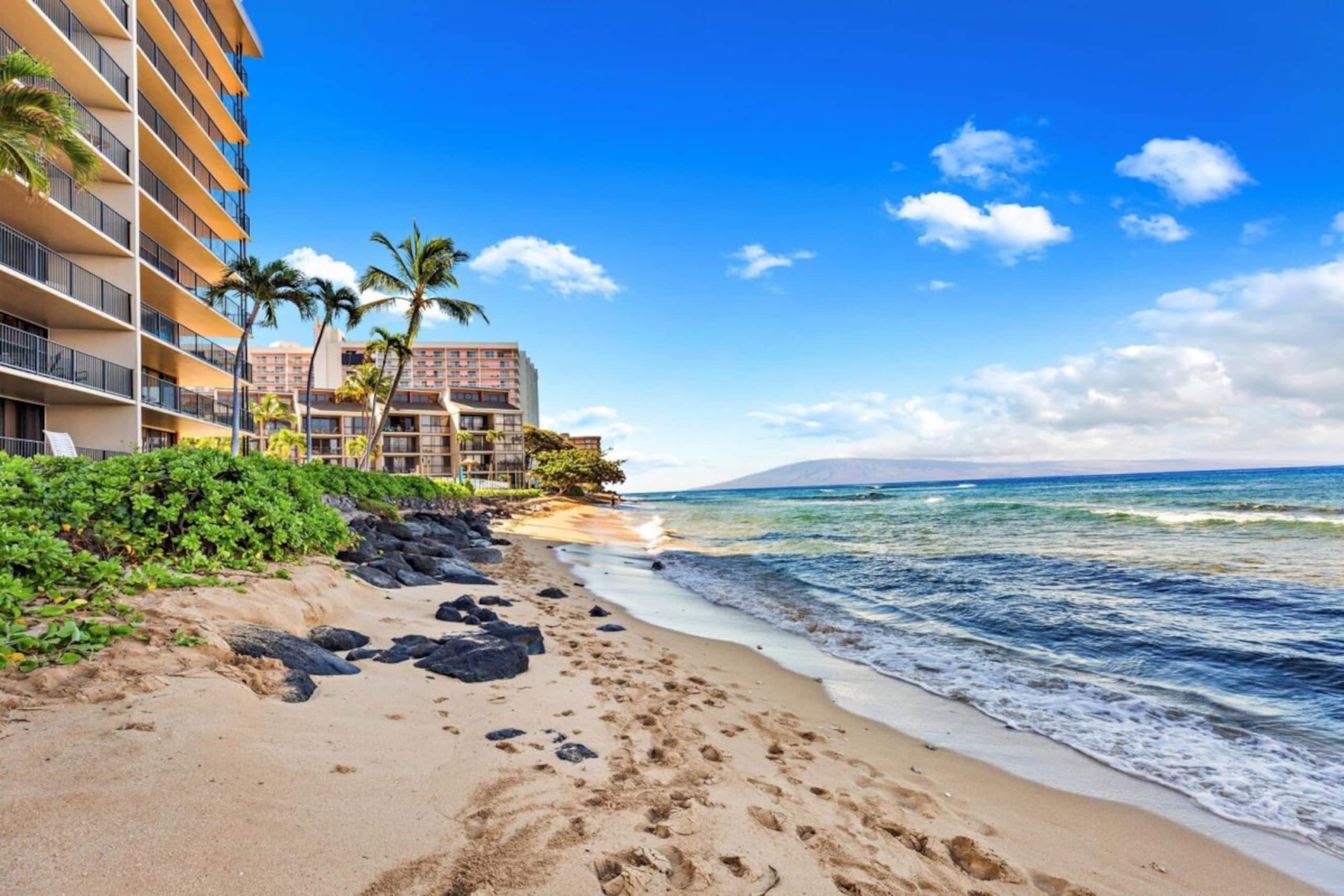 Condo in Lahaina · ★5.0 · 1 bedroom · 2 beds · 1 bath - Image 33