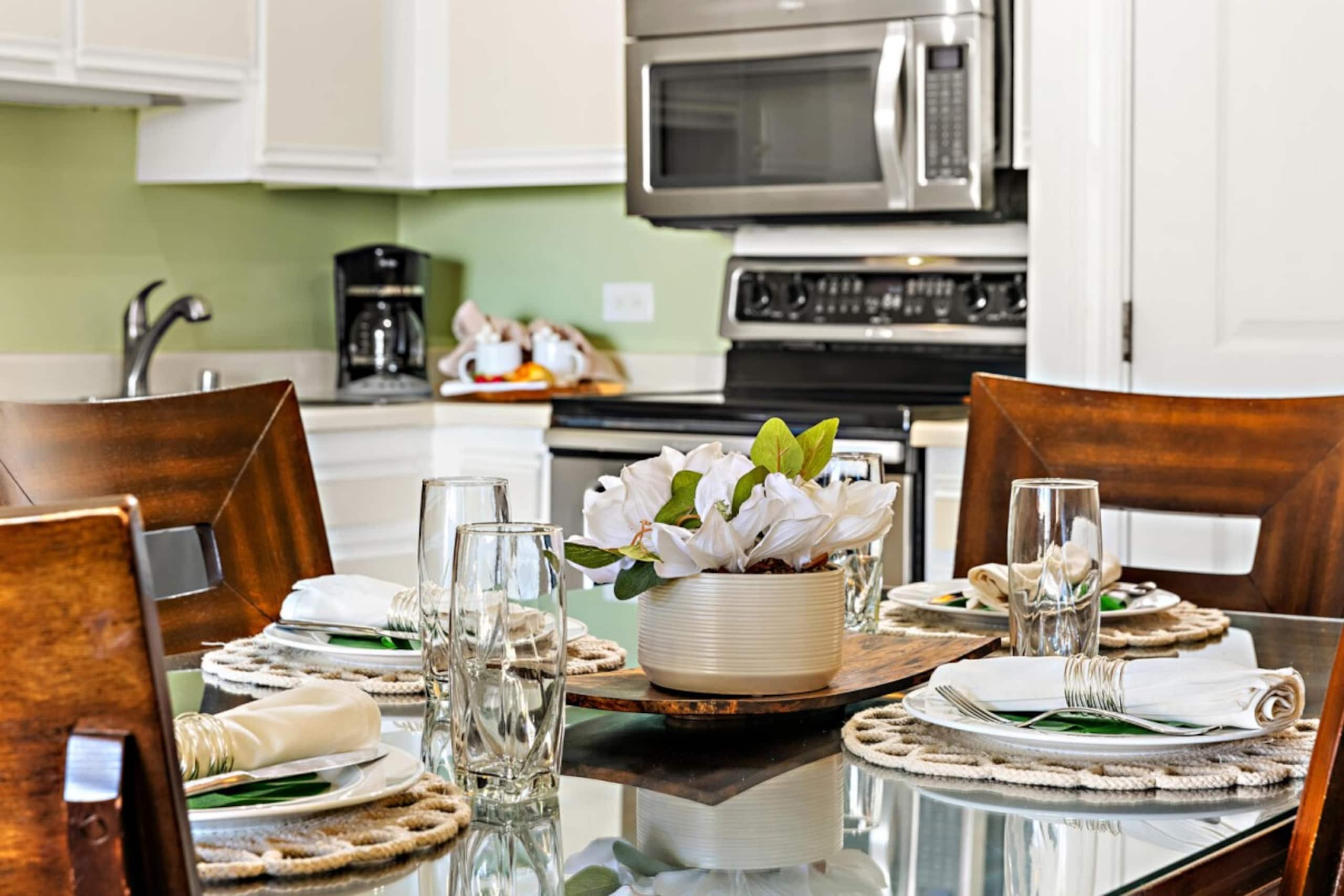Condo in Lahaina · ★5.0 · 1 bedroom · 2 beds · 1 bath - Image 11