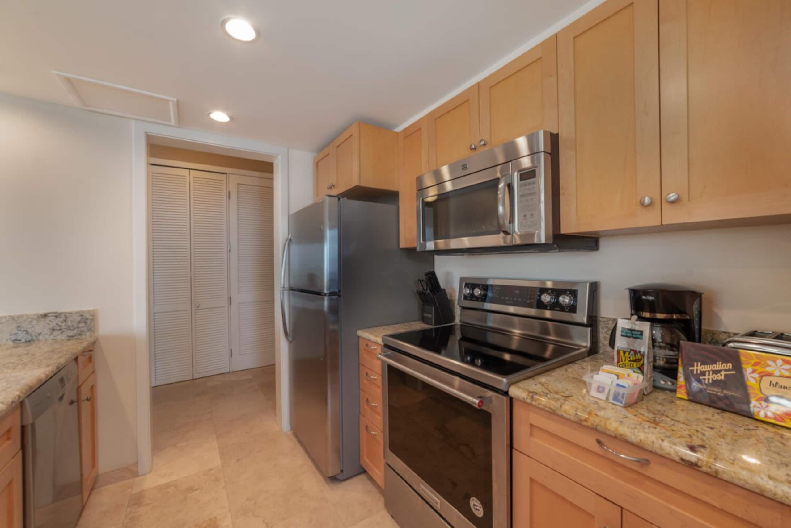 Condo in Lahaina · ★5.0 · 2 bedrooms · 3 beds · 2 baths - Image 13
