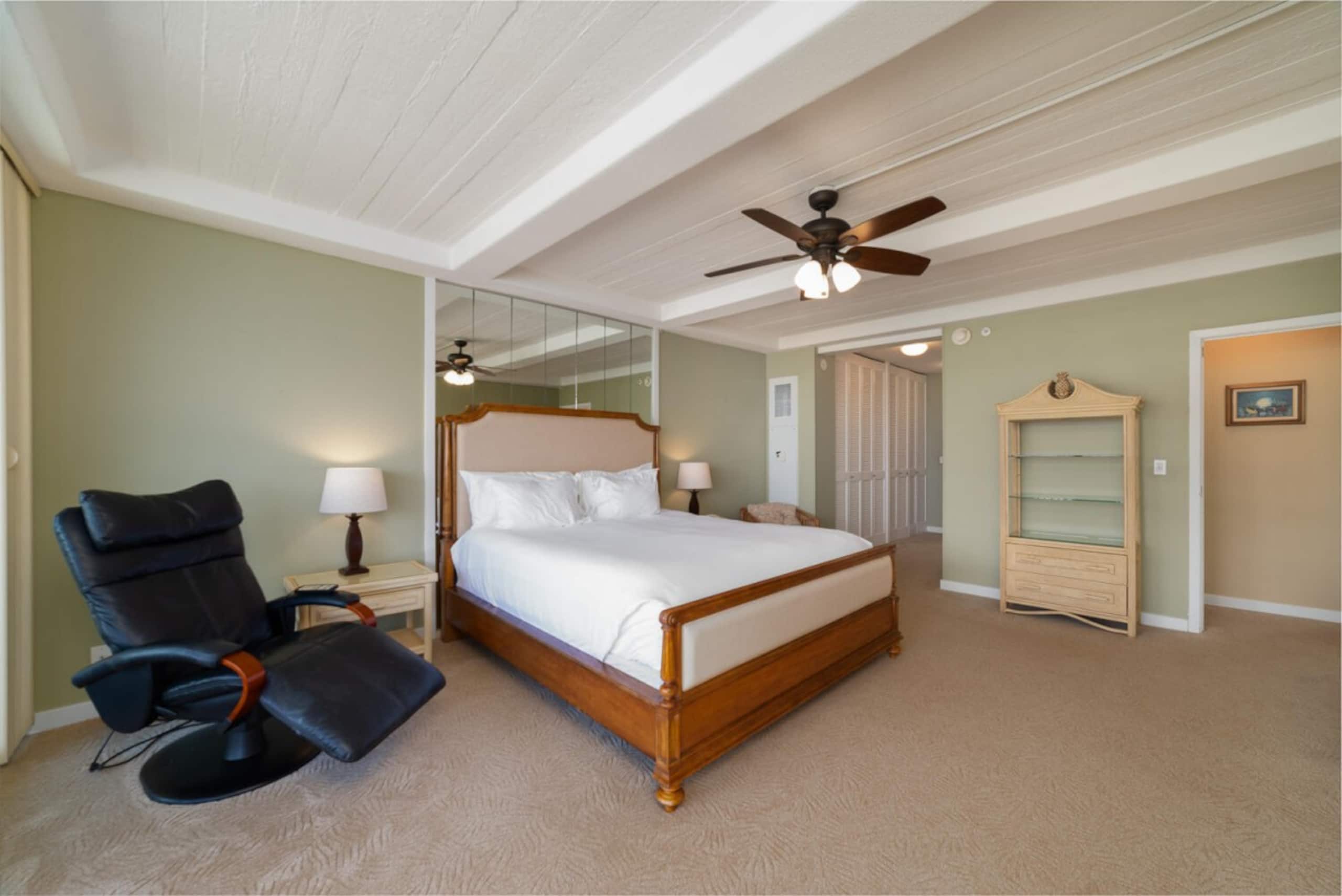 Condo in Lahaina · ★5.0 · 2 bedrooms · 3 beds · 2 baths - Image 17