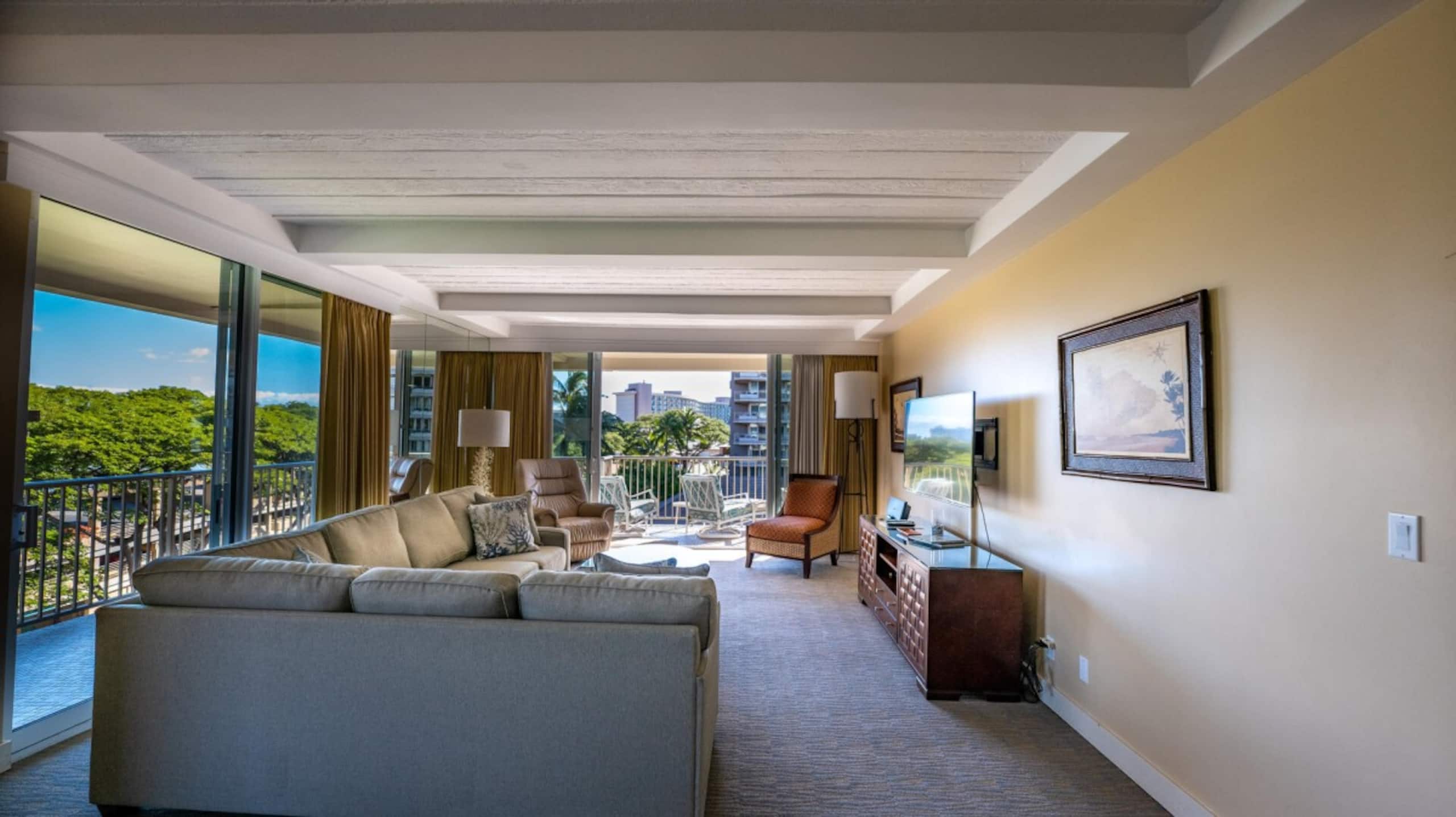 Condo in Lahaina · ★5.0 · 2 bedrooms · 4 beds · 2 private baths - Image 5