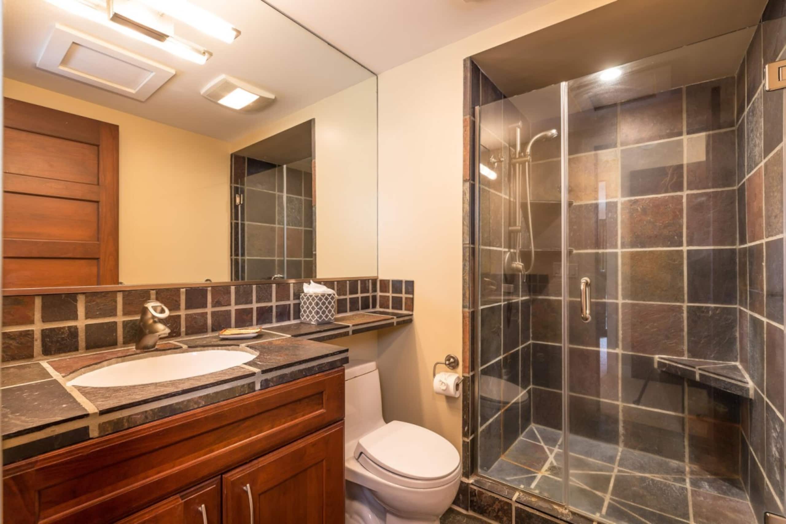 Condo in Lahaina · ★5.0 · 2 bedrooms · 4 beds · 2 private baths - Image 25