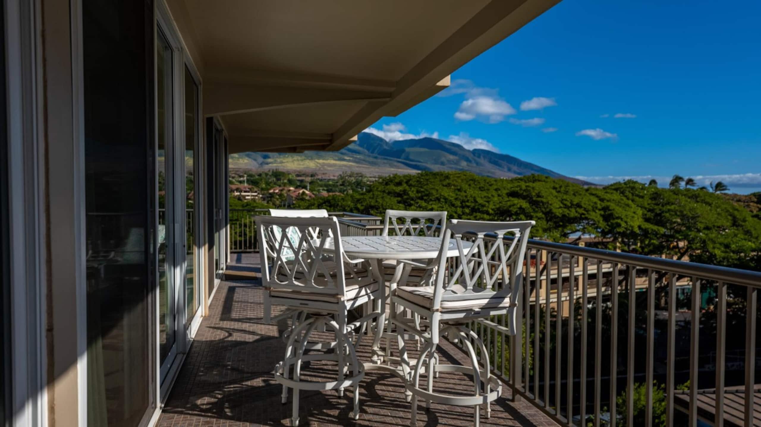 Condo in Lahaina · ★5.0 · 2 bedrooms · 4 beds · 2 private baths - Image 22