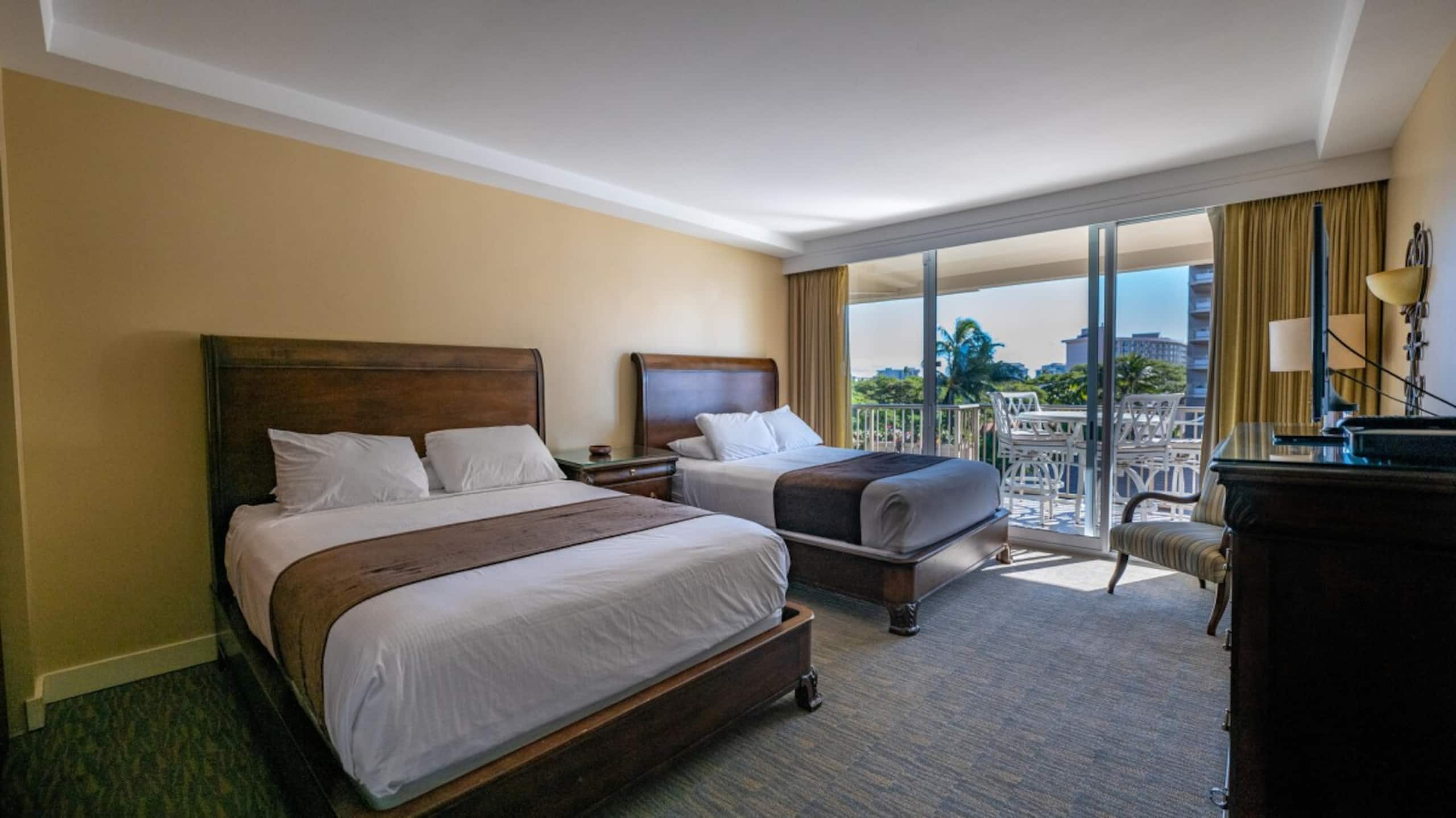 Condo in Lahaina · ★5.0 · 2 bedrooms · 4 beds · 2 private baths - Image 20