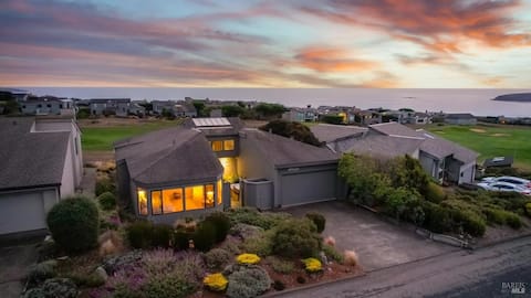 Top performing Airbnb: Pacific Flyaway, by Vinifera Homes in Bodega Bay