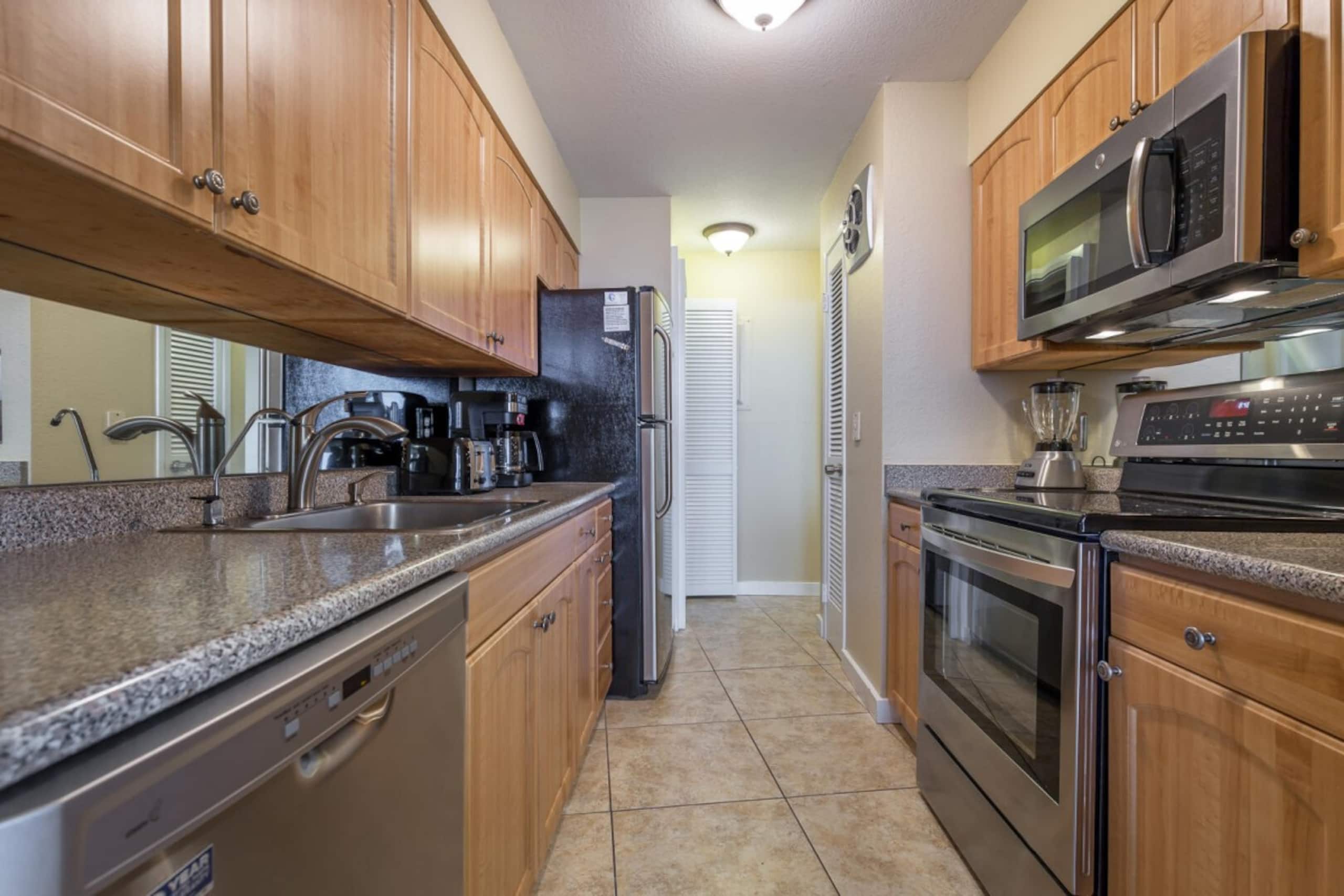 Condo in Lahaina · ★4.5 · 2 bedrooms · 3 beds · 2.5 baths - Image 13