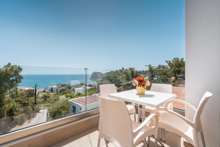 Solymar Prive Apartment sea view