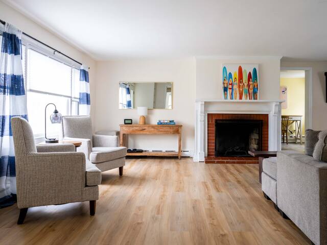 Between Beaches gallery image 3