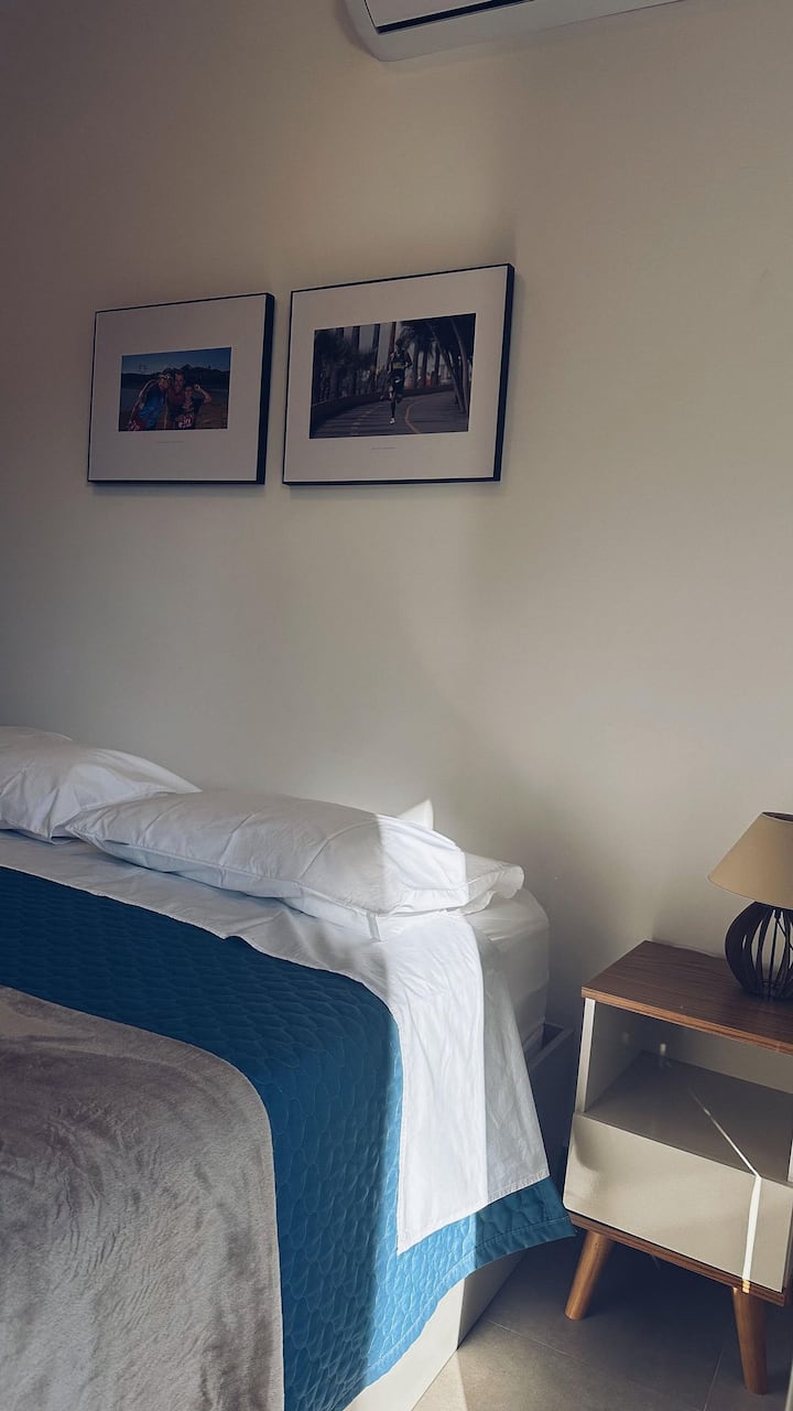 ถ่ายภาพโดย All or Quarter