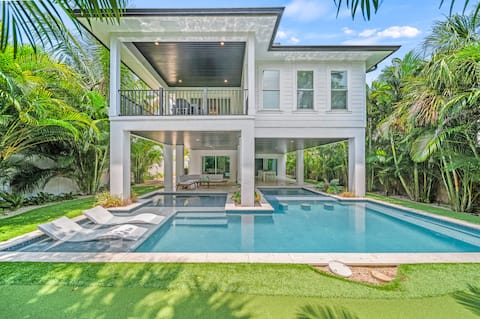 Kays Landing | Steps From Beach + Heated Pool/Spa