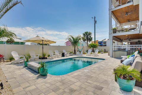 Rooftop Deck & Hot Tub: Mexico Beach Home!