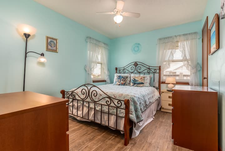 013 Palms 105 NE Брачна спална соба