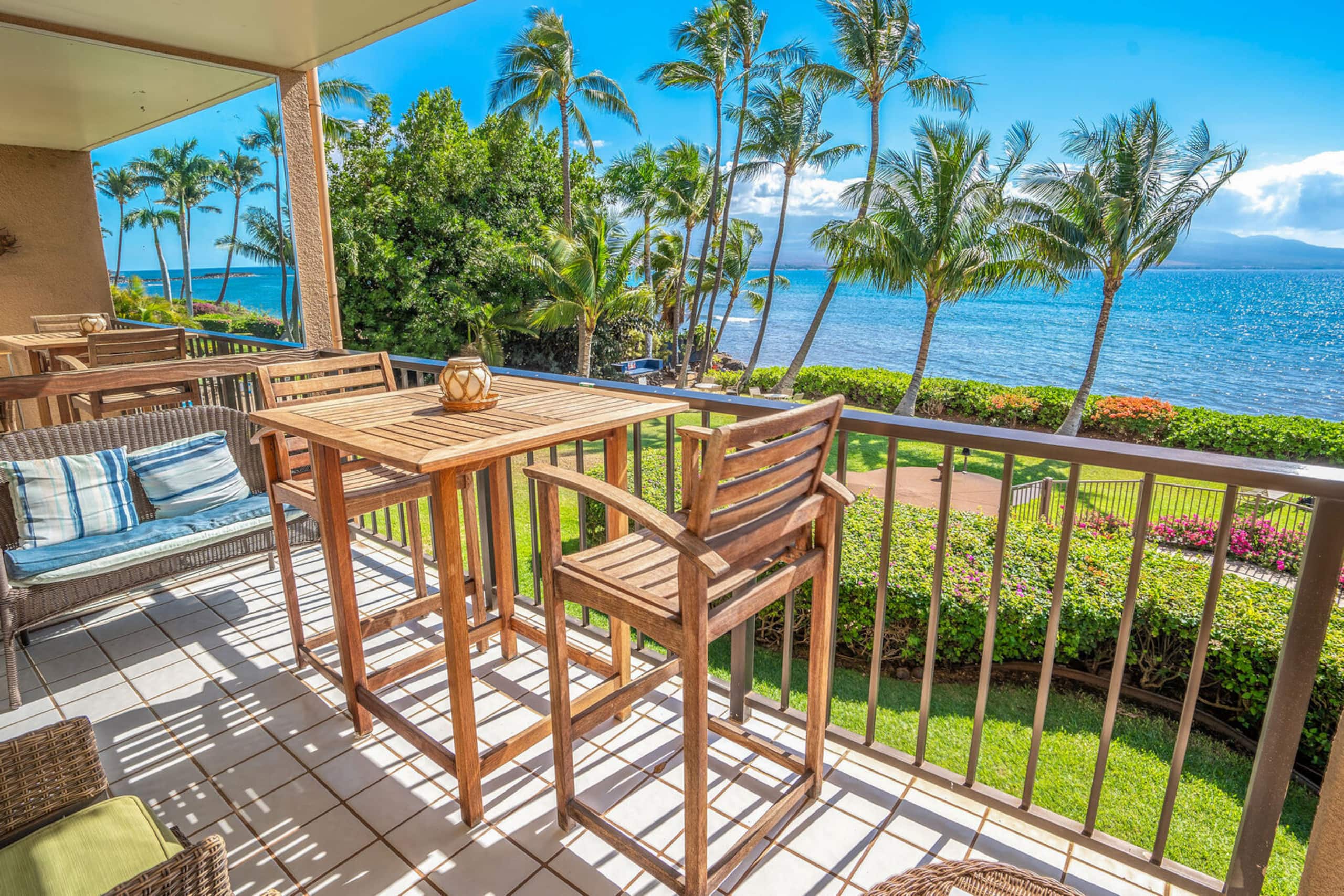 Condo in Wailuku · ★4.82 · 1 bedroom · 2 beds · 1 private bath - Image 23