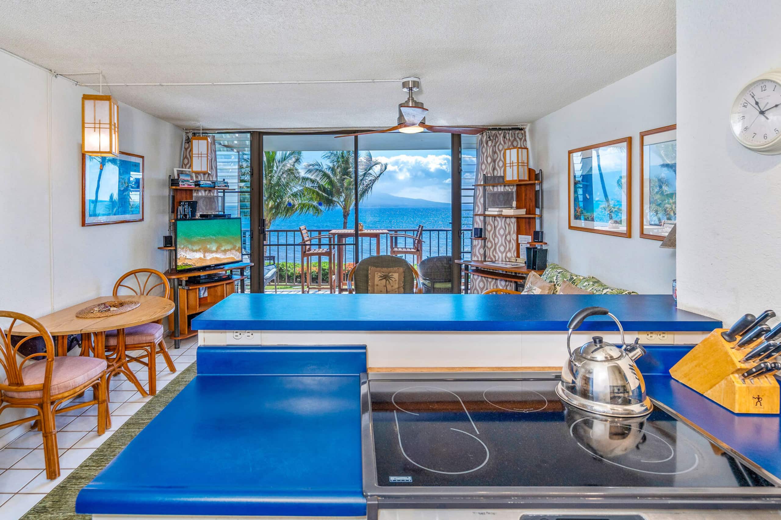 Condo in Wailuku · ★4.82 · 1 bedroom · 2 beds · 1 private bath - Image 36