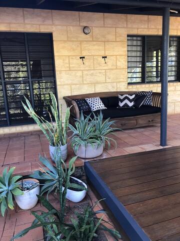 Kybra 4 Bedroom 3 Bathroom Luxury House with Pool gallery image 5