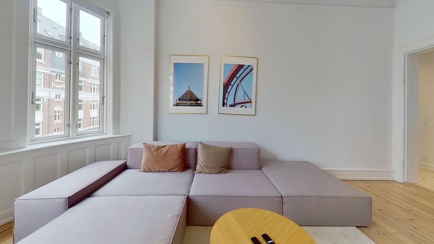 Beautiful 2-bed unit in Frederiksberg C