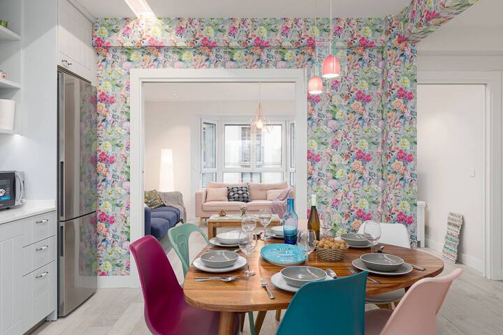 Sea and Mountain – Elegant Apt. p/8 with Wi-Fi gallery image 2