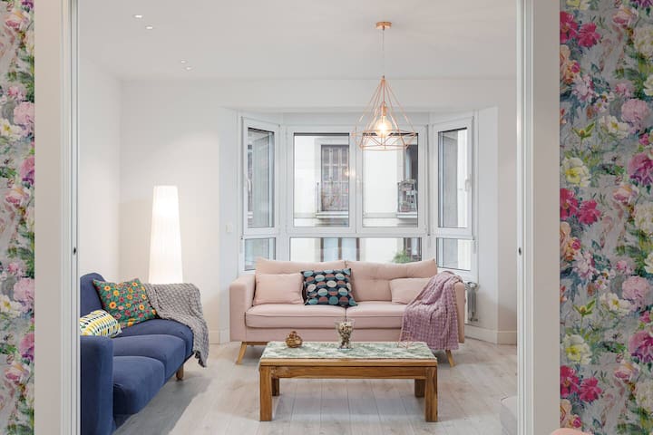 Sea and Mountain – Elegant Apt. p/8 with Wi-Fi