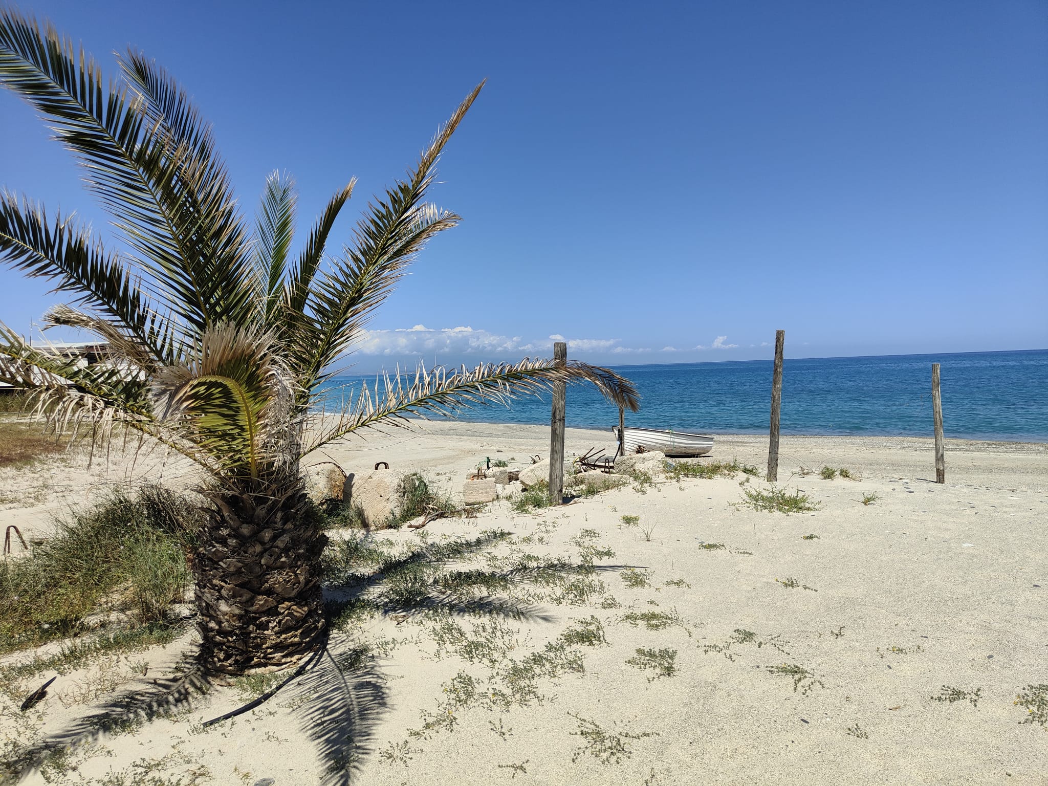 Aura Mare Blu by the sea