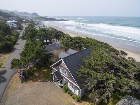 Oceanfront-Hot Tub-Beach Access-Sheltering Pines