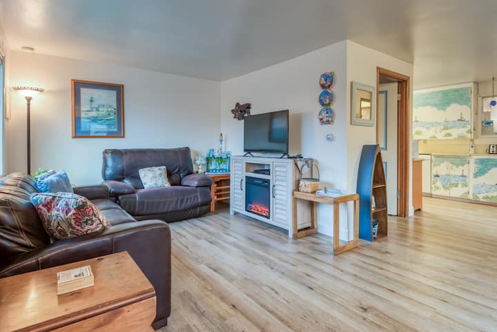 Oceanview-beach Access-dogs Ok-the Lighthouse Lc - Lincoln City, OR