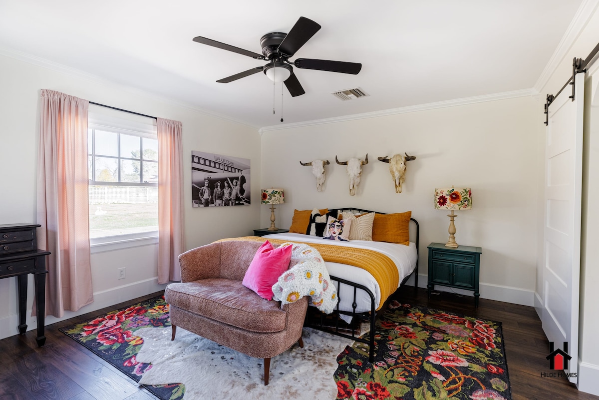 ديكور كلاسيكي وغير تقليدي