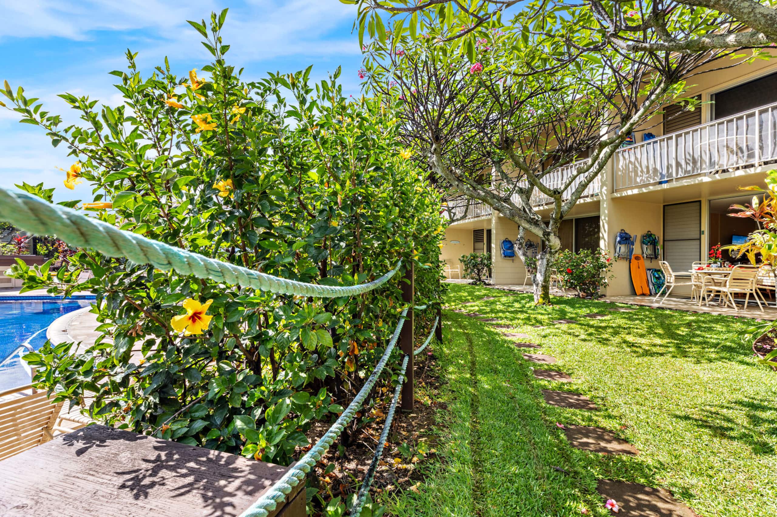 Condo in Lahaina · ★4.57 · 1 bedroom · 3 beds · 1 bath - Image 6