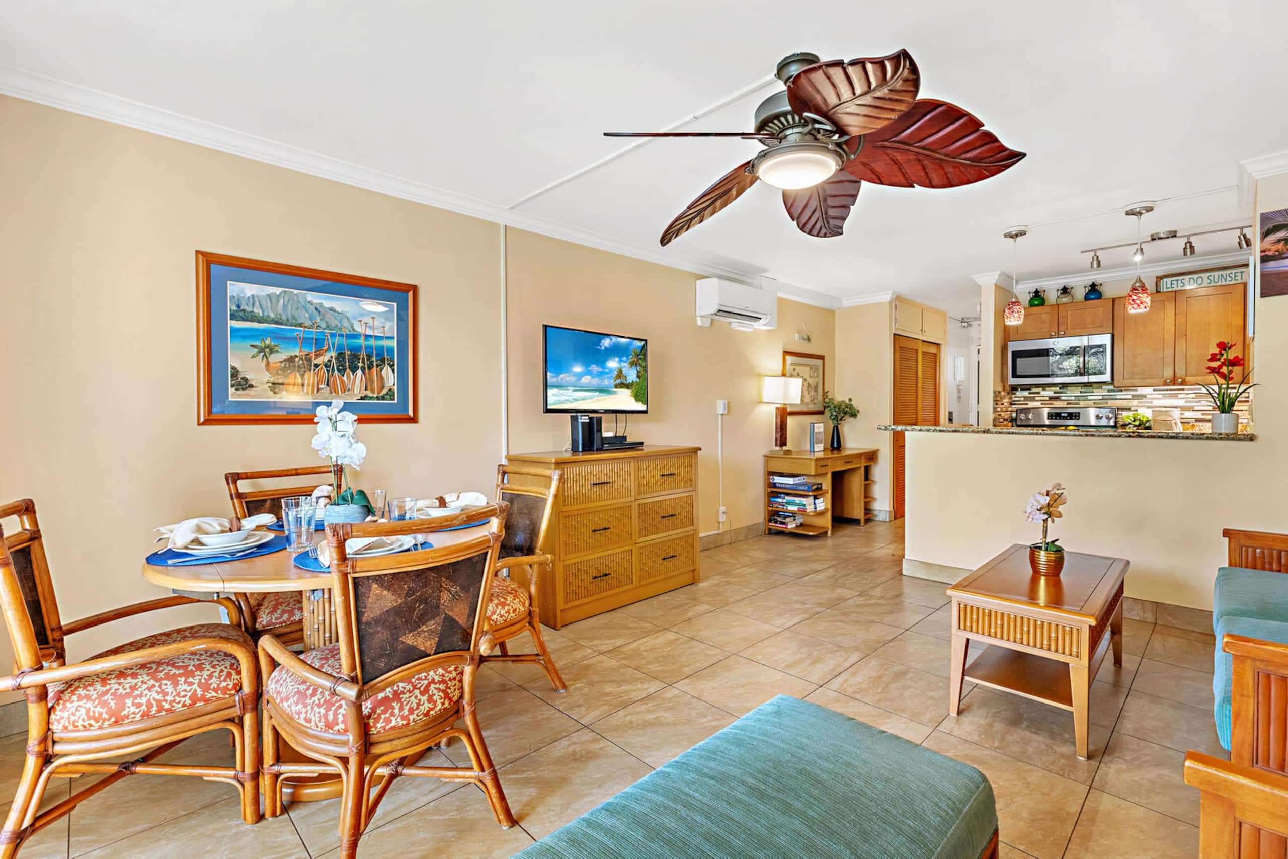 Condo in Lahaina · ★4.57 · 1 bedroom · 3 beds · 1 bath - Image 11