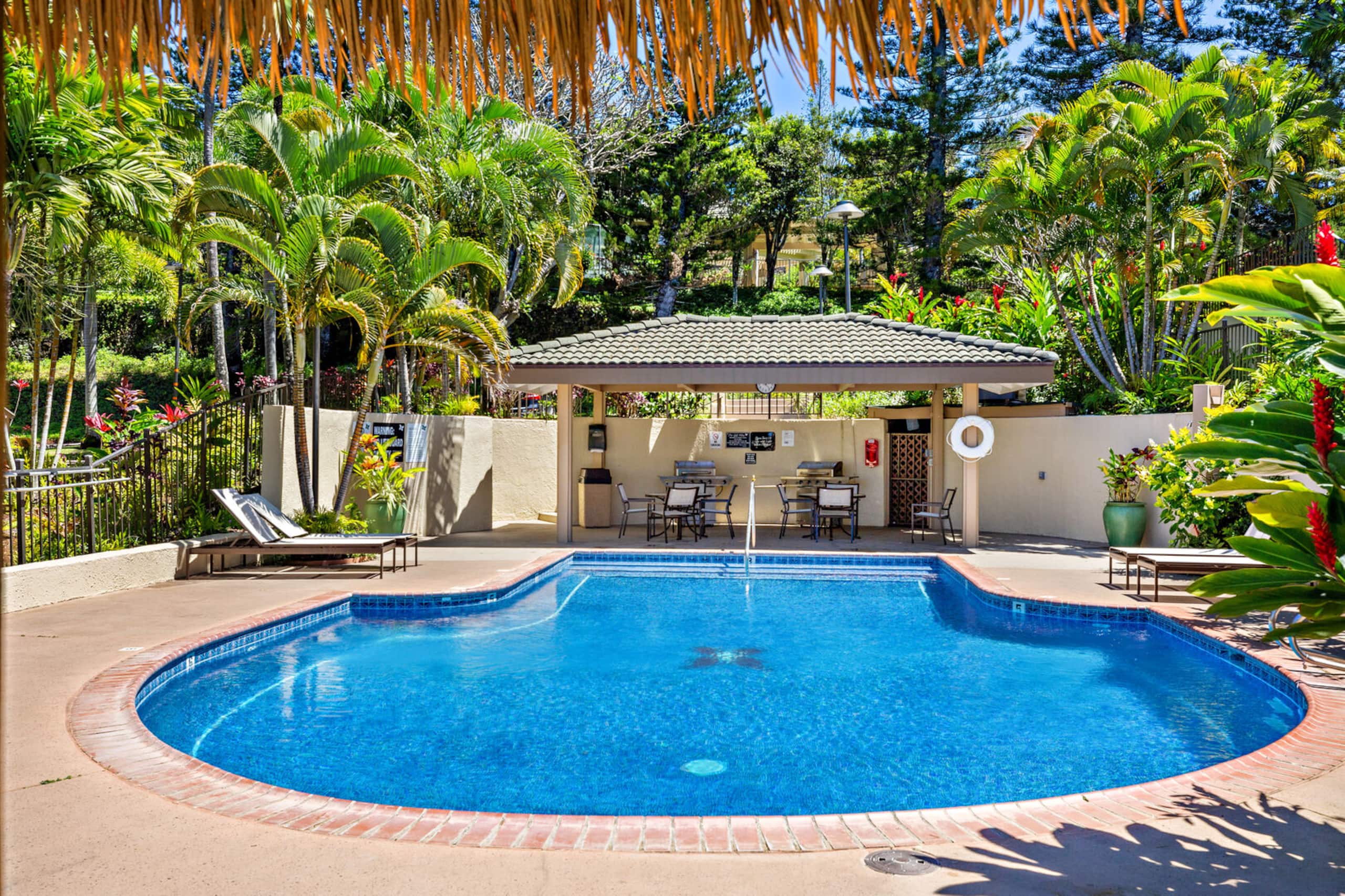 Condo in Lahaina · ★4.86 · 1 bedroom · 2 beds · 1.5 private baths - Image 40