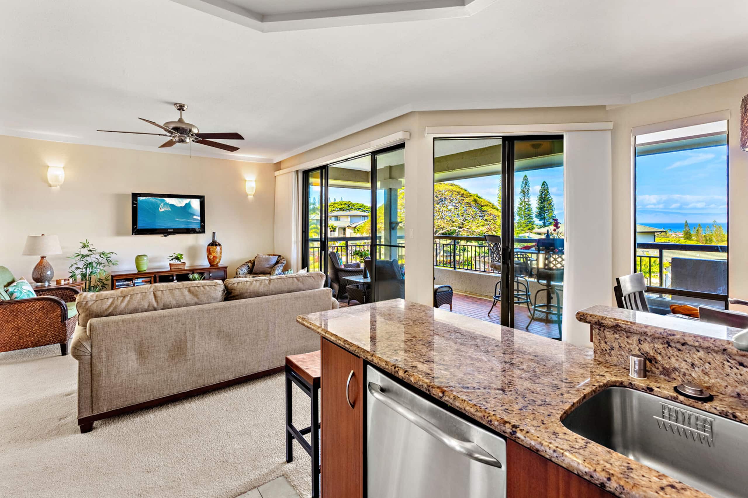 Condo in Lahaina · ★4.86 · 1 bedroom · 2 beds · 1.5 private baths - Image 14
