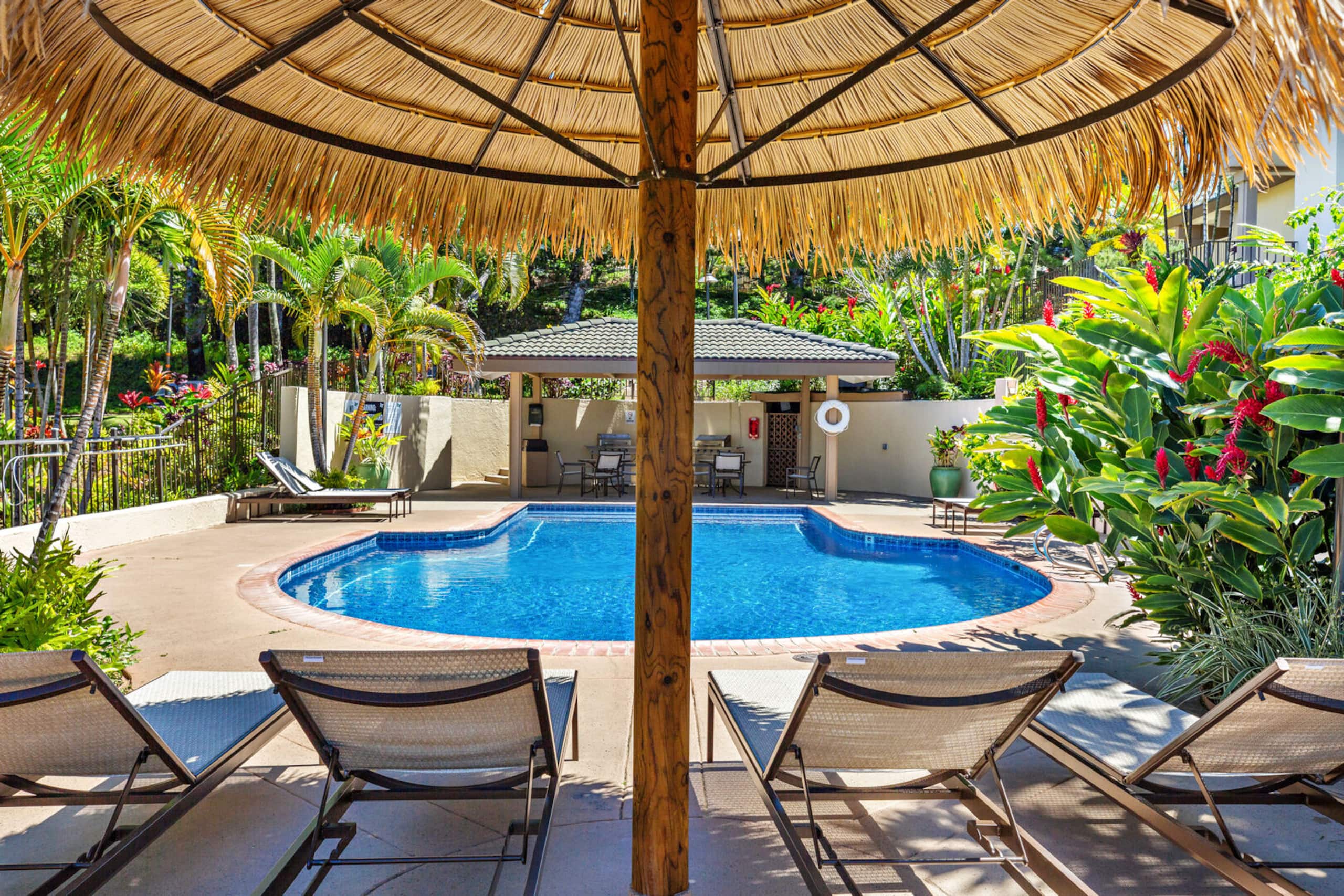 Condo in Lahaina · ★4.86 · 1 bedroom · 2 beds · 1.5 private baths - Image 39