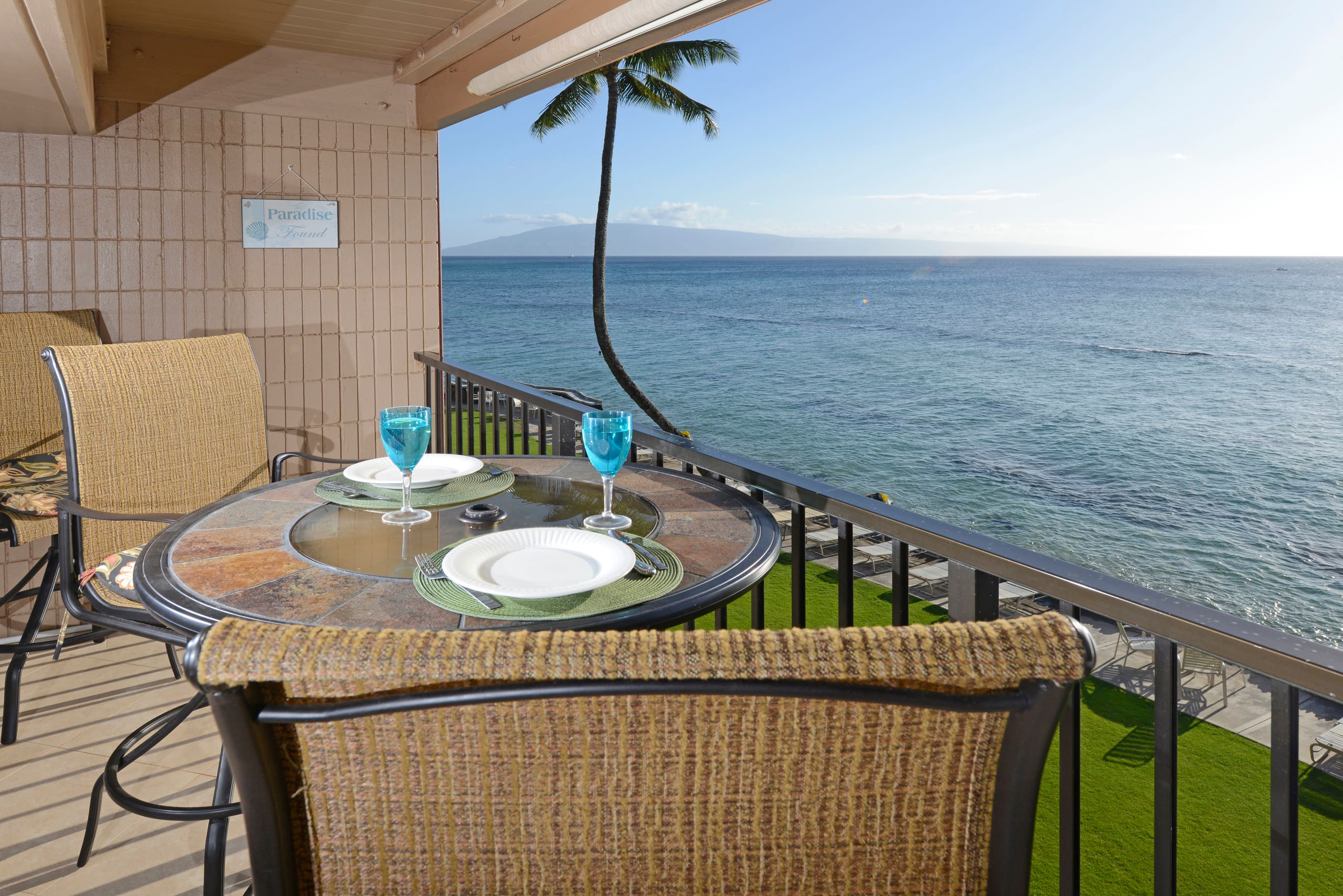 Condo in Lahaina · ★4.93 · 1 bedroom · 1 bed · 1 bath - Image 27