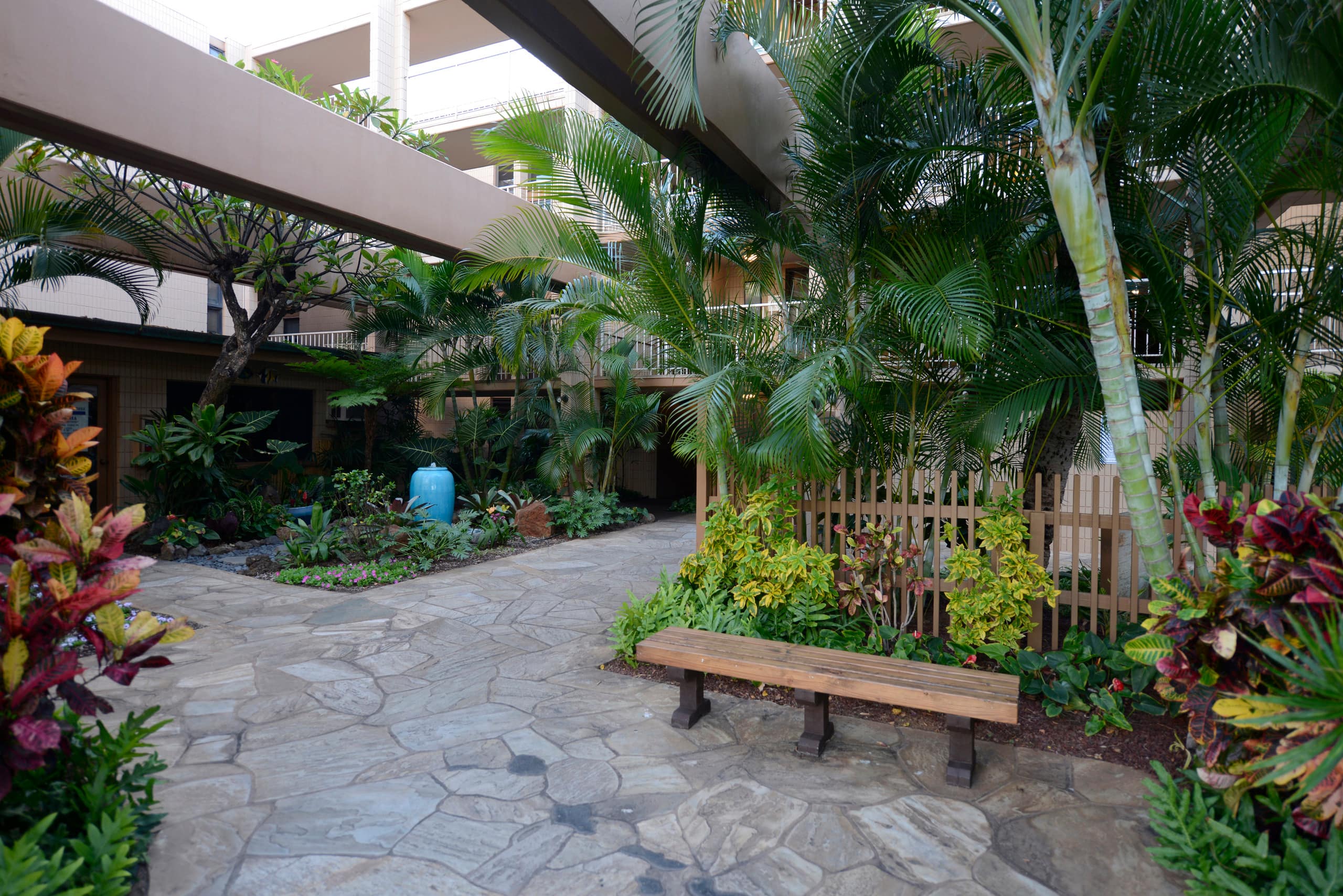 Condo in Lahaina · ★4.93 · 1 bedroom · 1 bed · 1 bath - Image 23