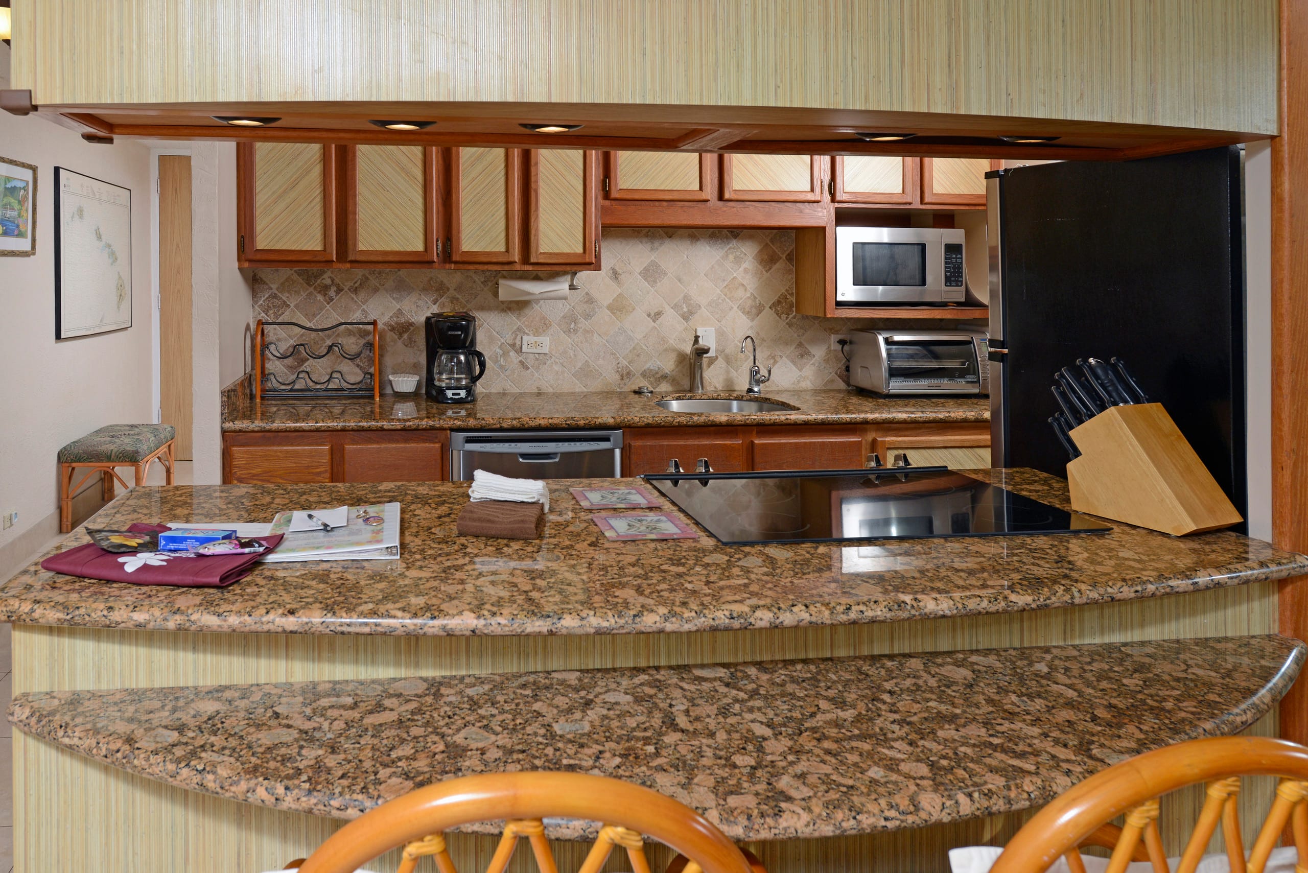 Condo in Lahaina · ★4.93 · 1 bedroom · 1 bed · 1 bath - Image 8