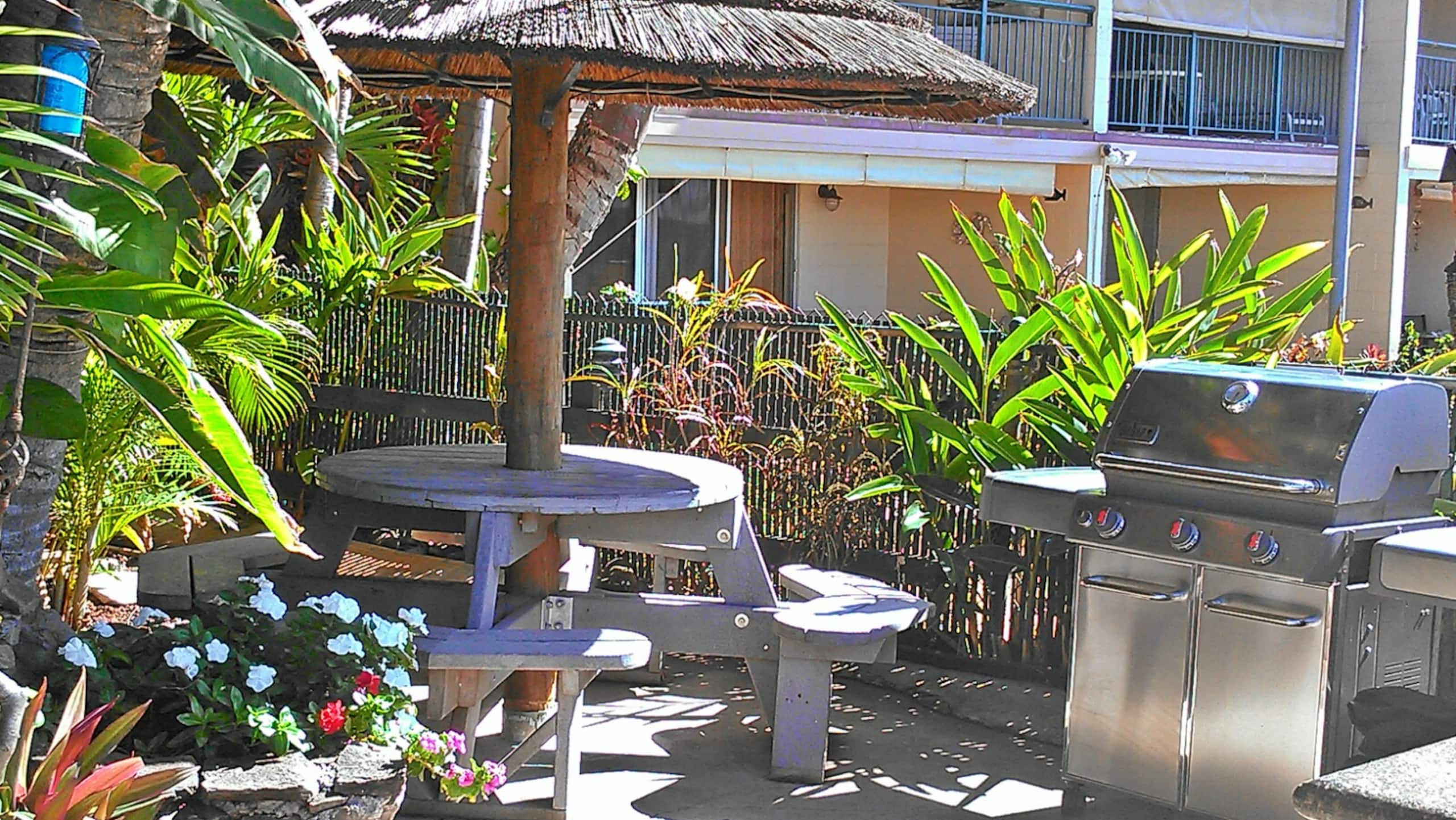 Condo in Lahaina · ★4.93 · 1 bedroom · 1 bed · 1 bath - Image 40