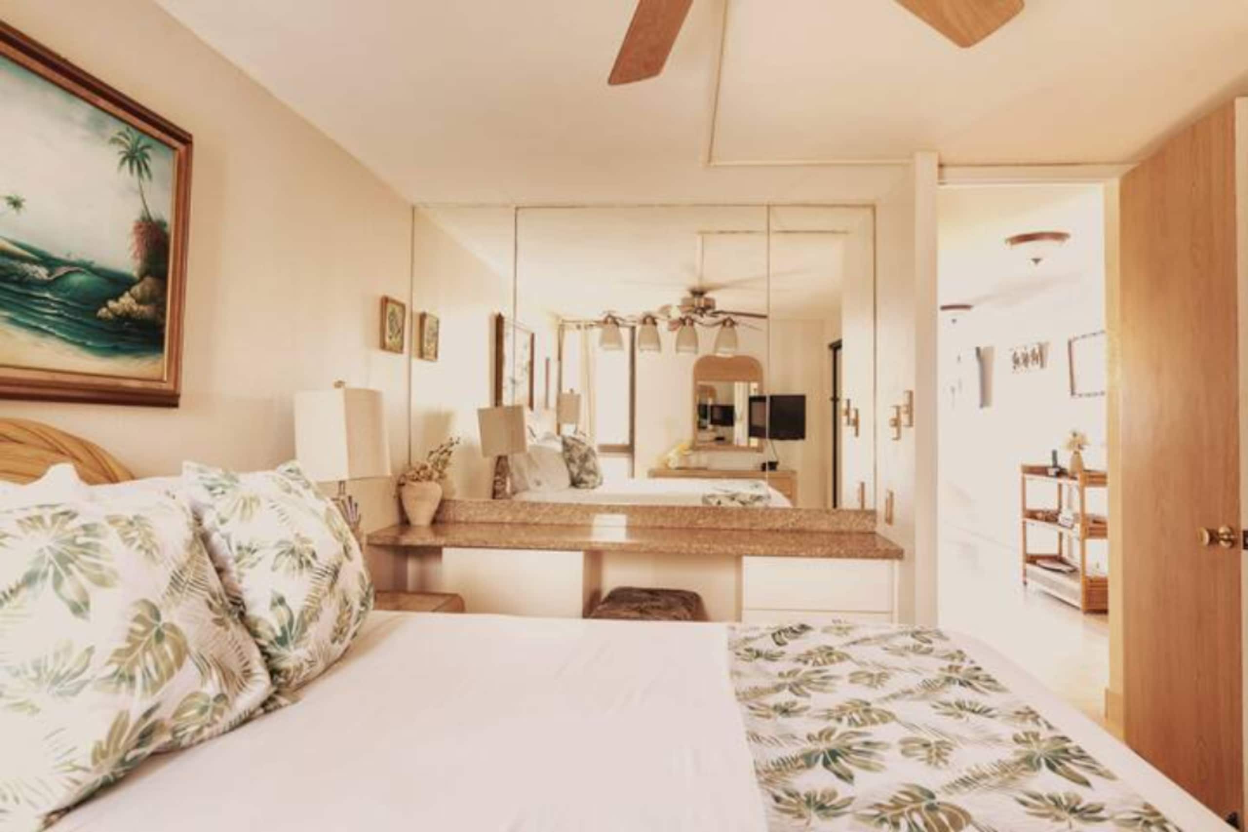 Condo in Lahaina · ★4.93 · 1 bedroom · 1 bed · 1 bath - Image 16
