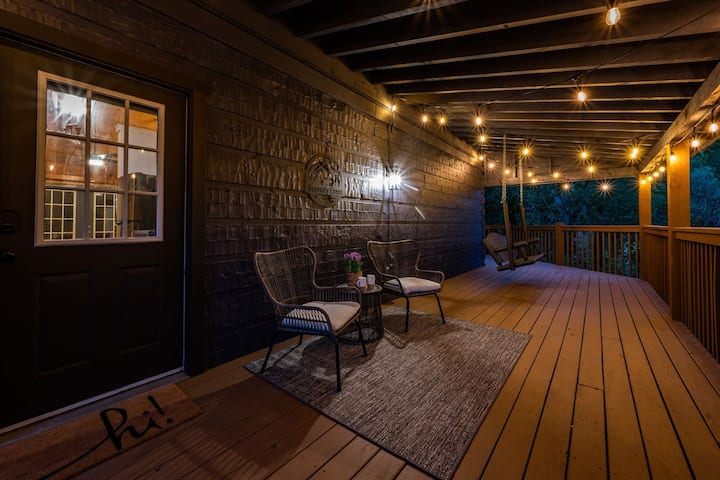 Cabin Near Pf, Hot Tub & View | Free Tickets - Pigeon Forge, TN