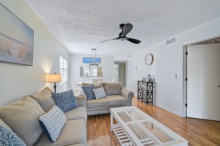 Bradenton Beach Condo -2 Pools- 15 Minutes To Anna - Bradenton, FL