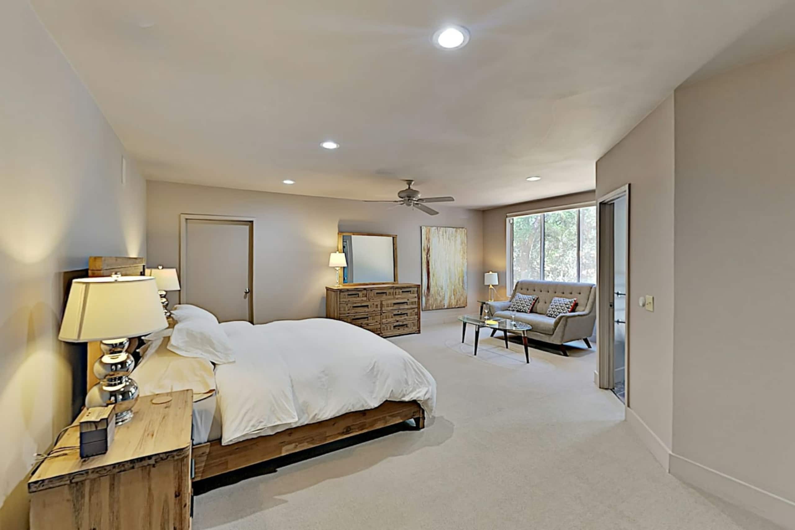 Mountain Retreat with Pool, Hot Tub & Bocce Court - Photo 19