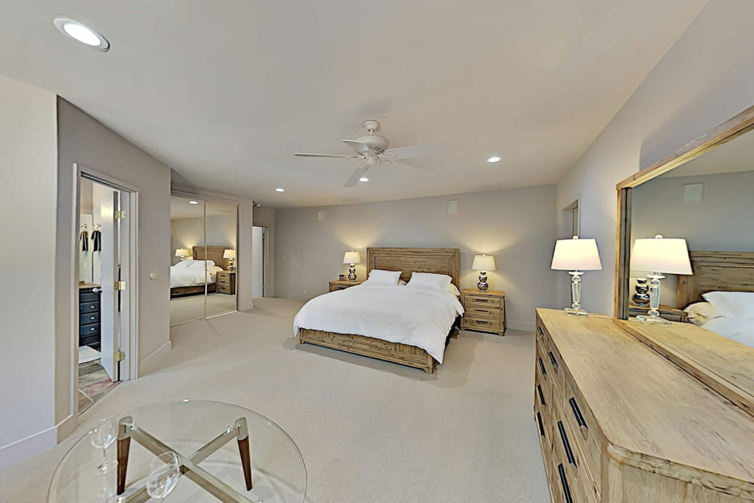 Mountain Retreat with Pool, Hot Tub & Bocce Court - Photo 20