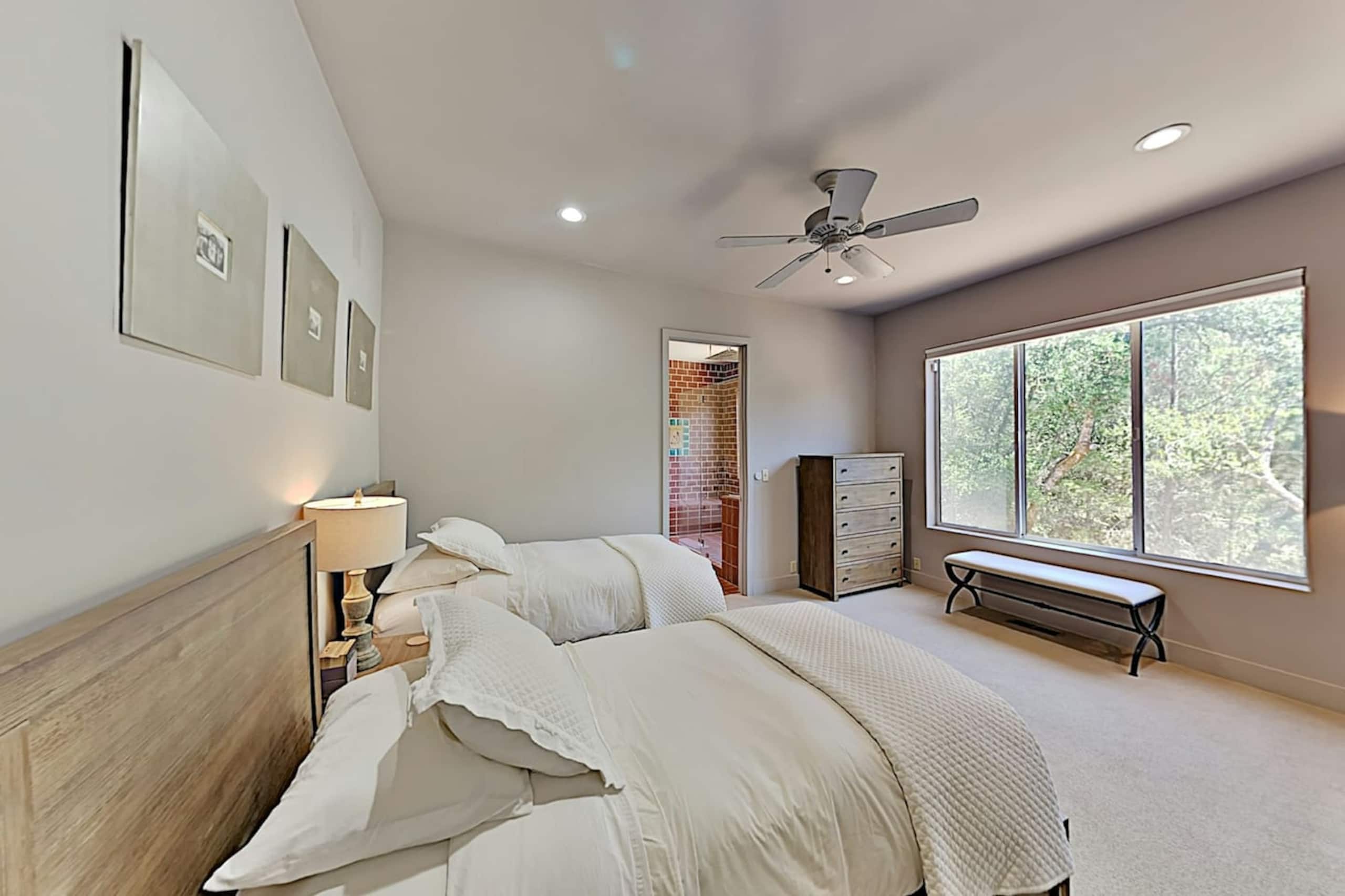 Mountain Retreat with Pool, Hot Tub & Bocce Court - Photo 23