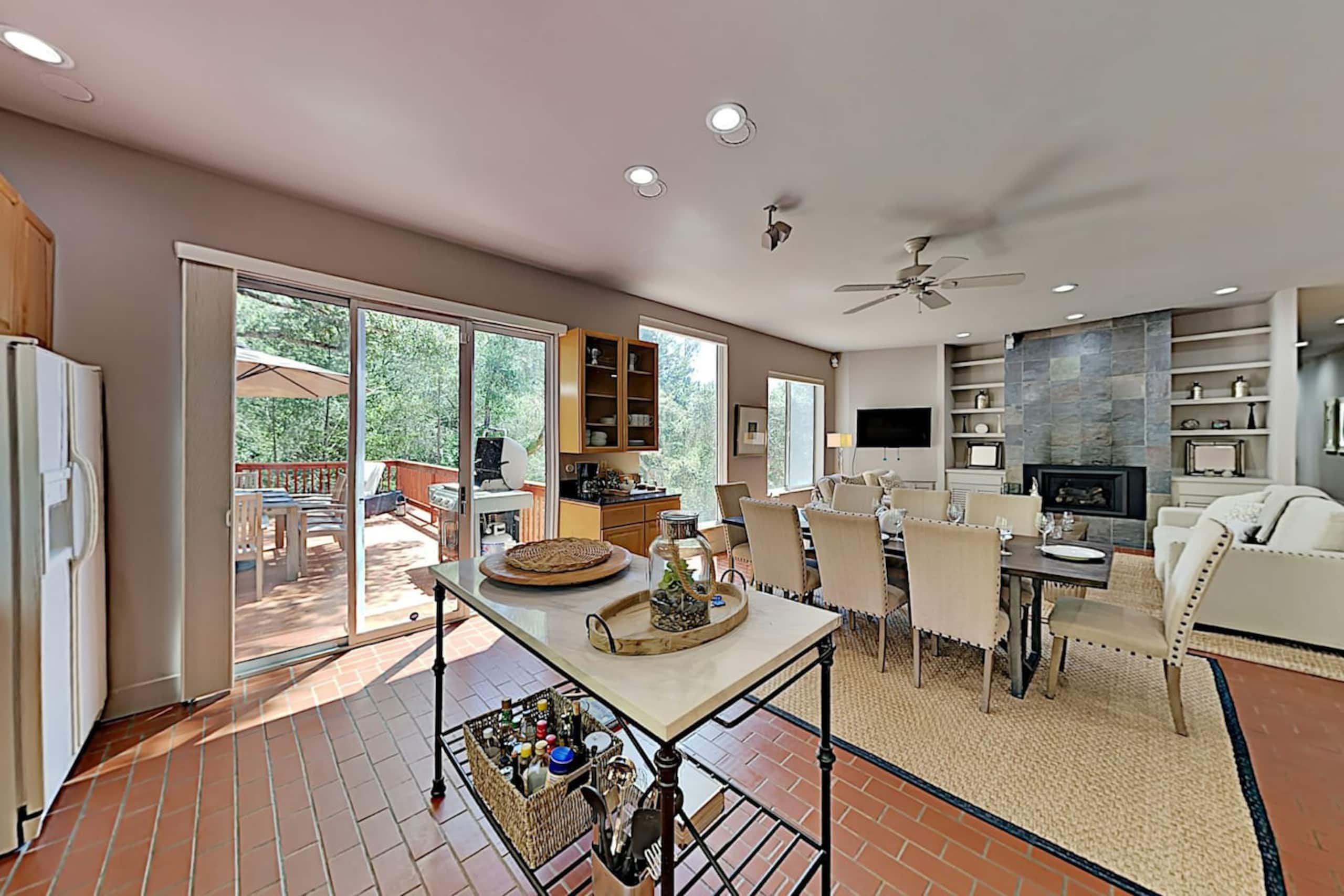 Mountain Retreat with Pool, Hot Tub & Bocce Court - Photo 27