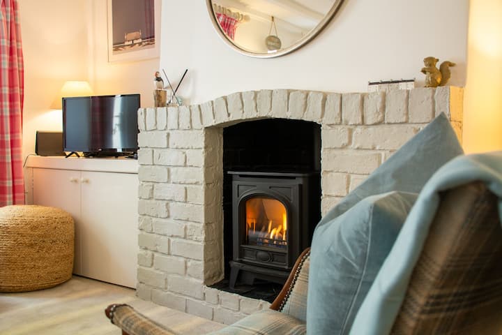Romantic Holiday Cottage For Two - Ty Hydref - Anglesey