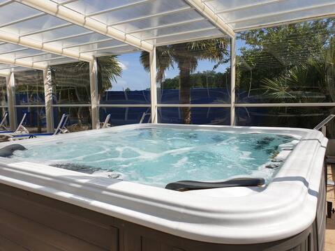 House with pool in Meursac